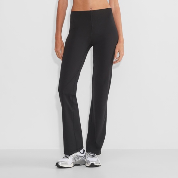 NWT Aritzia Golden PowerSculpt™ Resilient Pant - Picture 1 of 3